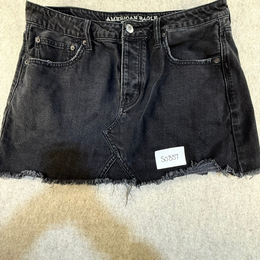 American Eagle Black Denim Mini Skirt Raw Hem Distressed Size 12
